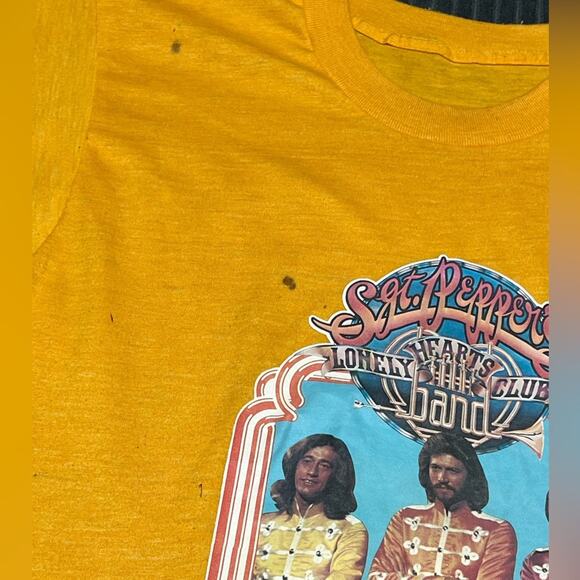 True Vintage 70s The BEE GEES Sgt. Peppers Lonely Hearts Club Concert Band Shirt - Picture 4 of 7